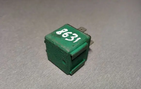 Renault Megane I Other relay 7700841004A 03671