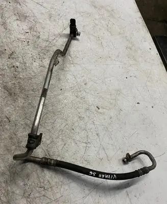 Opel Vivaro Air conditioning (A/C) pipe/hose 924903875R