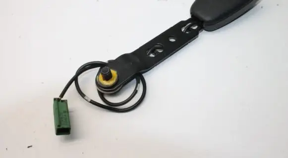 Volvo XC70 Front seatbelt buckle