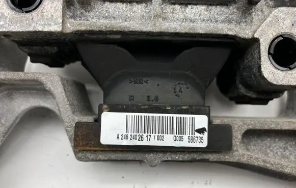 Mercedes-Benz GLA W156 Engine mount bracket A2462402617