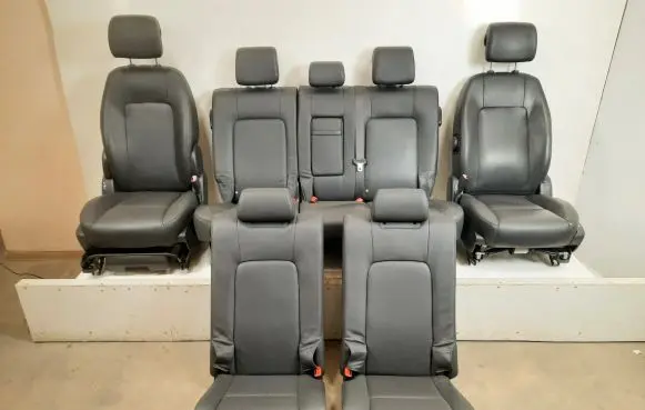 Chevrolet Captiva Seat set 