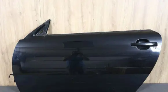 Door (2 Door Coupe)