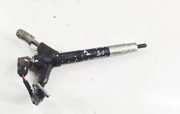 Toyota Auris 150 Fuel injector 236700r040