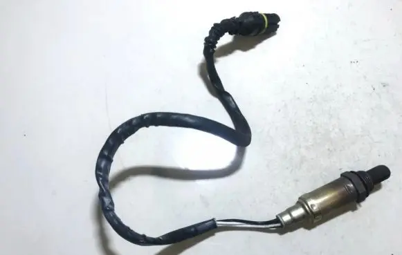 BMW 5 E39 Lambda probe sensor 0258005259 750344102