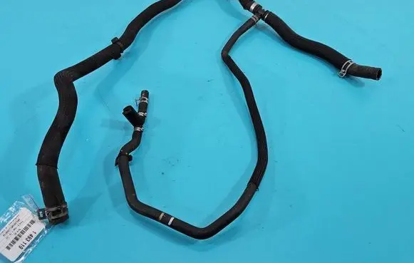 Engine coolant pipe/hose