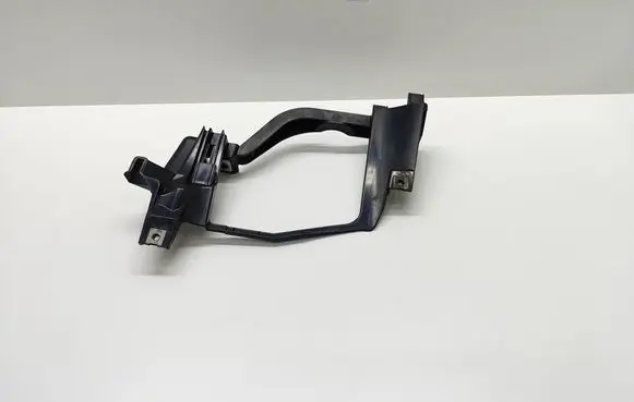 BMW 5 E60 E61 Headlight/headlamp mounting bracket 158737 15873700