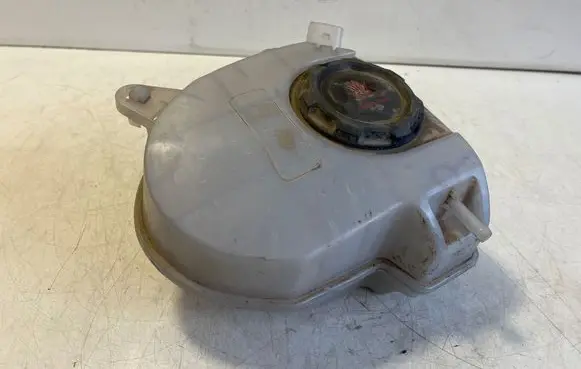 Volkswagen T-Roc Coolant expansion tank/reservoir 5WA121407F