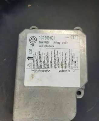 Volkswagen Golf IV Airbag control unit/module 1C0909601 5WK43120 26101119