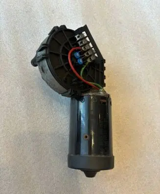 Mercedes-Benz E W212 Wiper motor 0390241420 0589912042