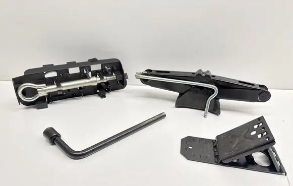 Citroen Berlingo Tool set 