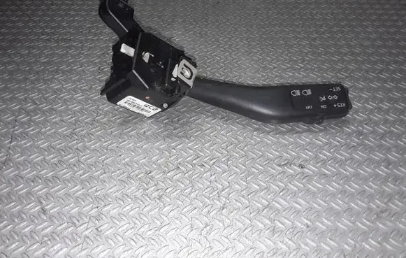 Volkswagen Touran I Indicator stalk 1K0953513A