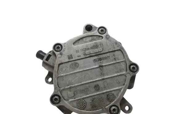 Volkswagen PASSAT B6 Vacuum pump 06D145100R
