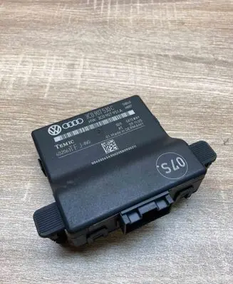 Volkswagen PASSAT B6 Gateway control module 3C0907530C 3C0907951A