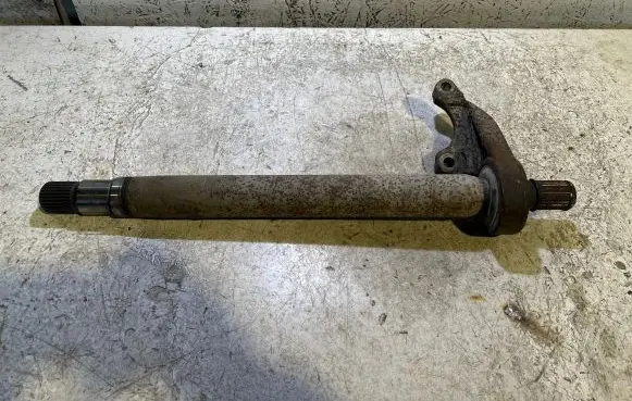 Chrysler Town & Country V Front driveshaft P68033054AD YY0482S137
