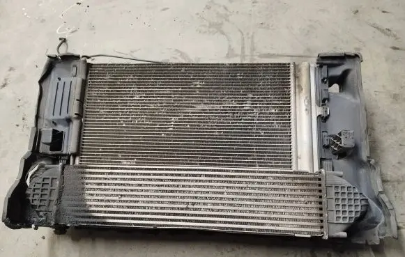 Volvo V70 Radiator support slam panel 