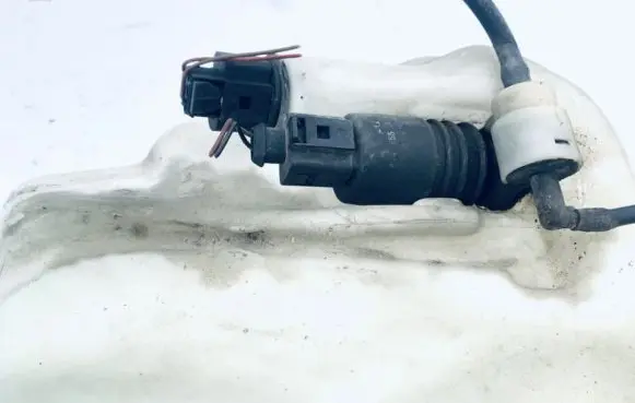 Windscreen/windshield washer pump