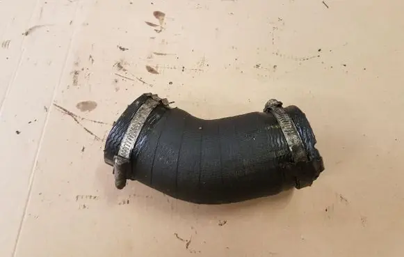 Ford Mondeo MK IV Air intake hose/pipe