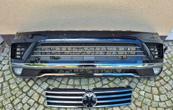 Volkswagen Touareg II Front bumper 7P6807221D
