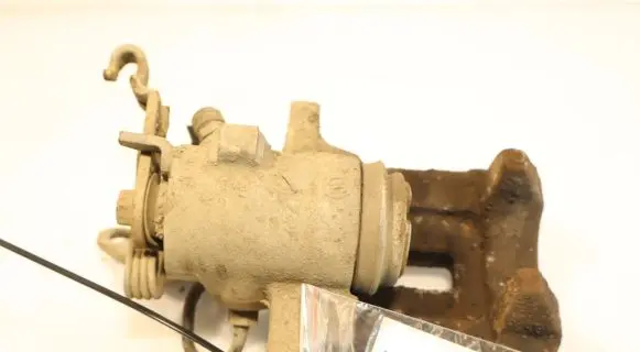 Skoda Octavia Mk2 (1Z) Rear brake caliper