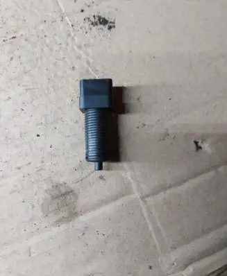 Renault Espace III Brake pedal sensor switch 7700732503