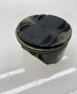 Piston