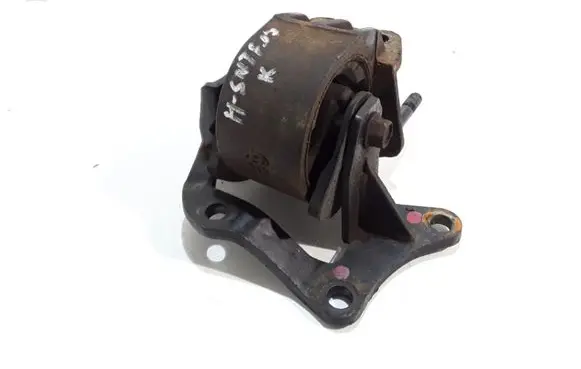 Hyundai Santa Fe Engine mount bracket