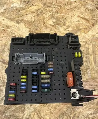 Volvo S60 Fuse module 8676391 04W342 12217799