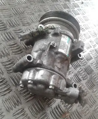 Renault Clio III Air conditioning (A/C) compressor (pump) 8200819568
