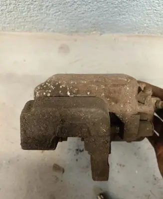 BMW 5 F10 F11 Front brake caliper 6024330