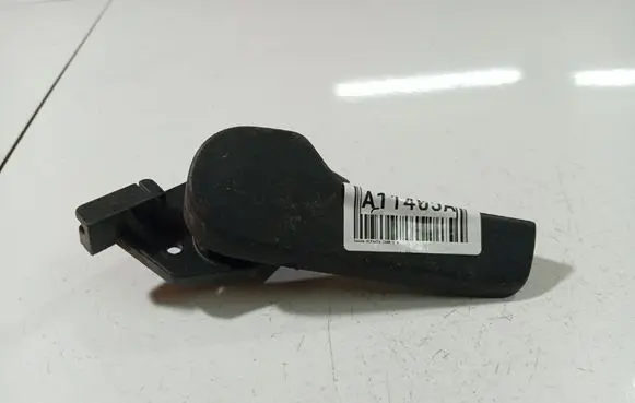 Skoda Octavia Mk2 (1Z) Engine bonnet (hood) release handle 1J1823533C