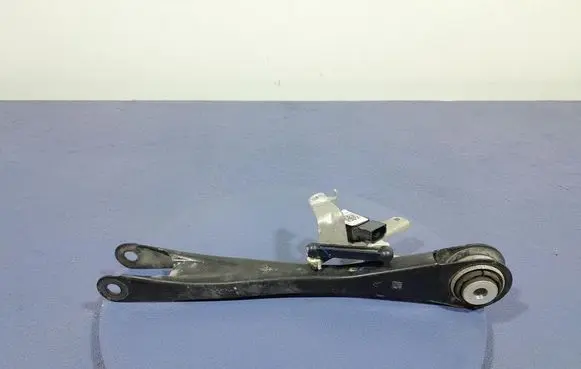 BMW X5 E53 Rear control arm 6878037