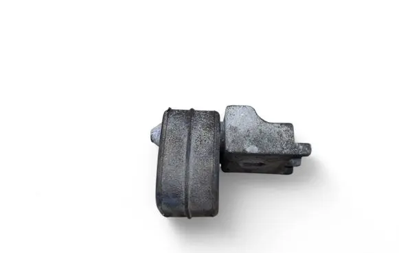 Volkswagen Tiguan Muffler mount bracket/holder 