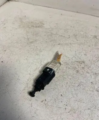 Renault Espace IV Brake pedal sensor switch 8200276381B