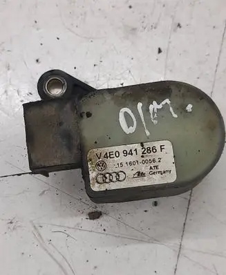 Audi A8 S8 D3 4E Headlight/headlamp level sensor 4E0941286F