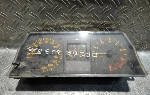 Mazda 323 Speedometer (instrument cluster) 769803102