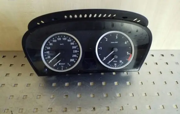 BMW 5 E60 E61 Speedometer (instrument cluster) 62116983153