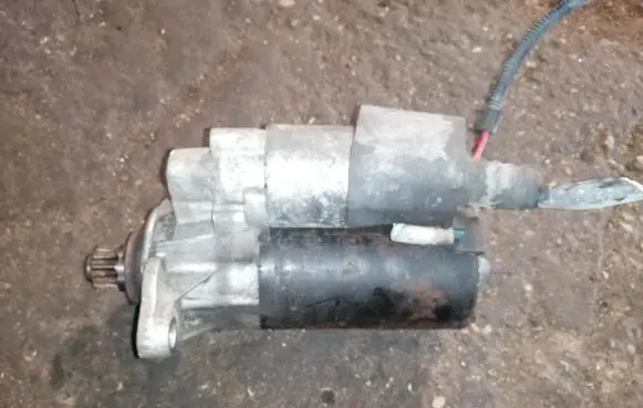 Volkswagen PASSAT B6 Starter motor