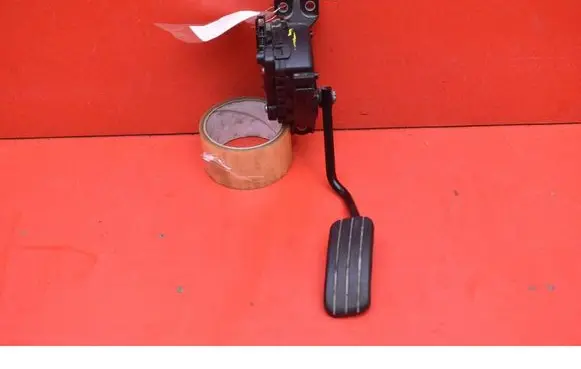 Renault Trafic II (X83) Accelerator throttle pedal 8200289176