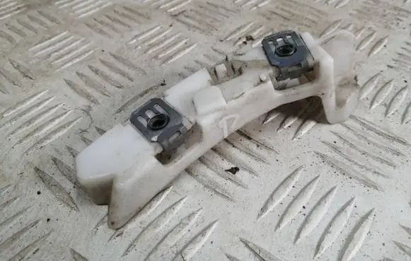 Peugeot 208 Front bumper mounting bracket 9673270380