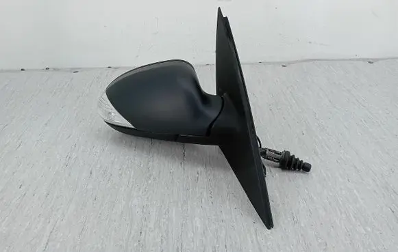 Front door electric wing mirror