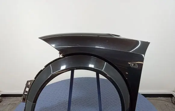 Audi A2 Fender LZ9W