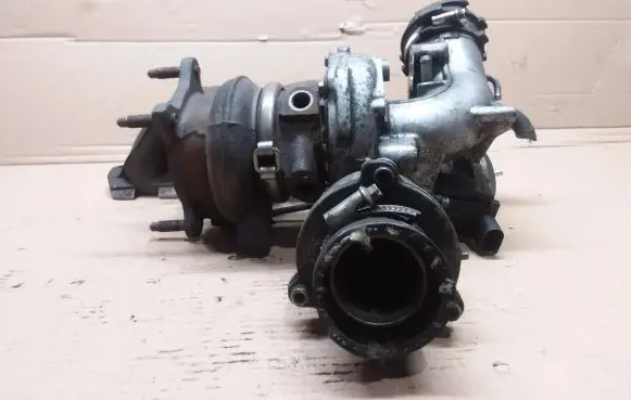 Audi A4 S4 B8 8K Turbo 06H145702Q