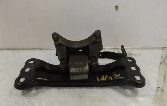 Mercedes-Benz C AMG W204 Gearbox mount