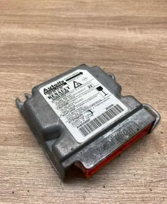 Renault Laguna I Airbag control unit/module 8200018830B 550804400