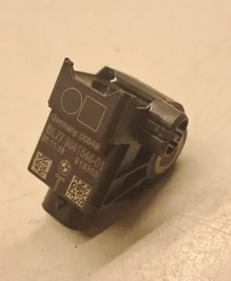 BMW 5 G30 G31 G38 Airbag deployment crash/impact sensor 9341546 913350