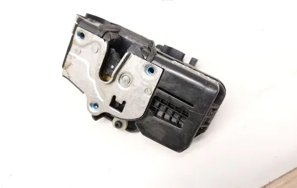 Opel Antara Front door lock