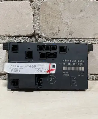 Mercedes-Benz E W211 Door control unit/module A2118200626