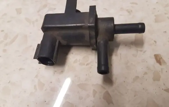 Toyota Prius (XW20) Turbo solenoid valve 9091012259 1362002771