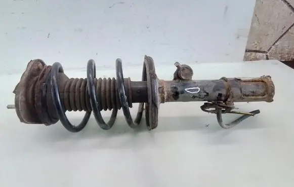 Toyota Avensis T250 Front shock absorber with coil spring