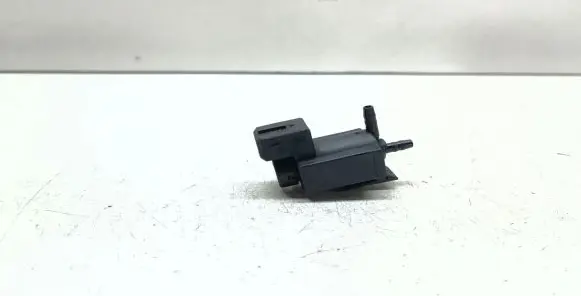 BMW X1 E84 Vacuum valve 7810831 70231800